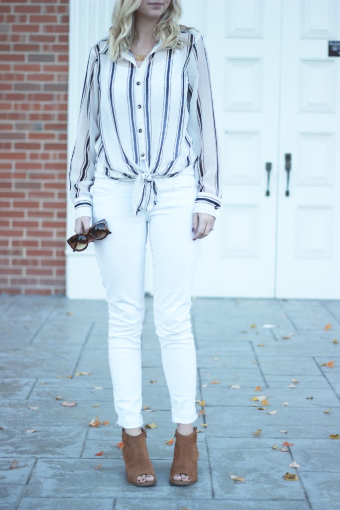 A DASH OF BRUCK All white look True Style Blouse White Jeans Chestnut Booties Stretch